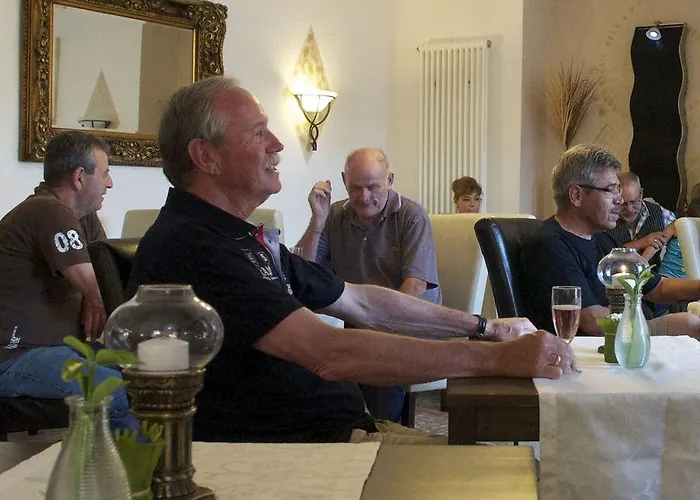 Vier Loewen Hotel 2*